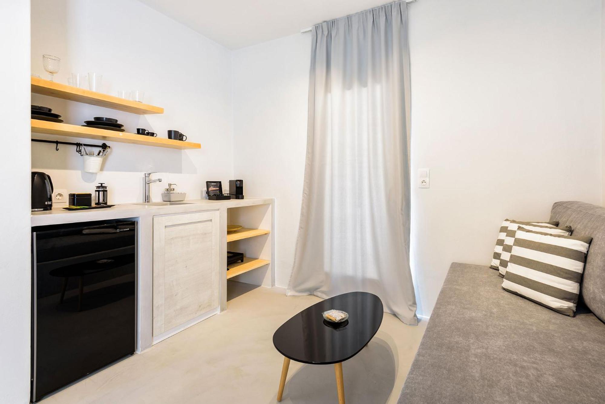 Peven Suites 纳乌萨 外观 照片