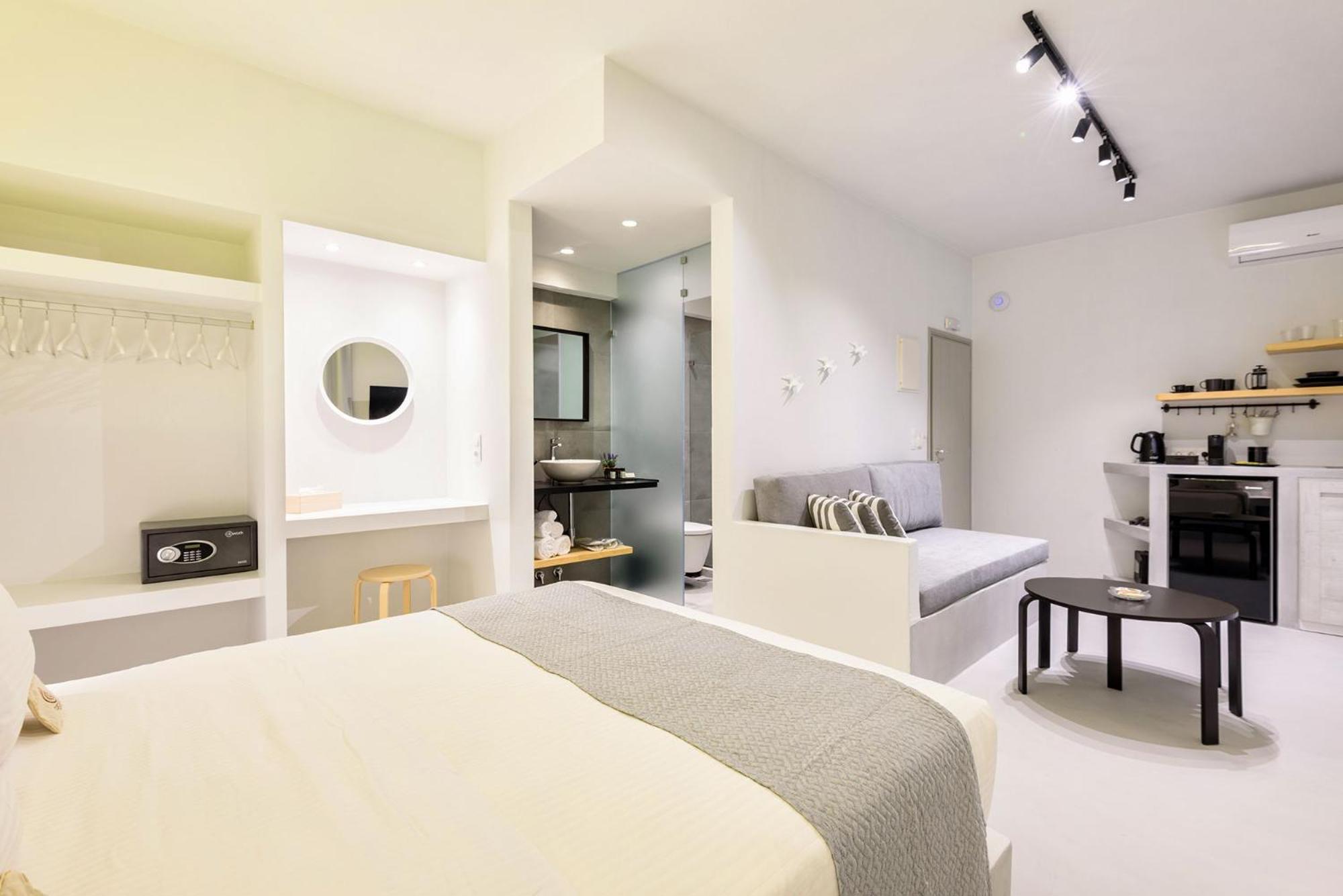 Peven Suites 纳乌萨 外观 照片
