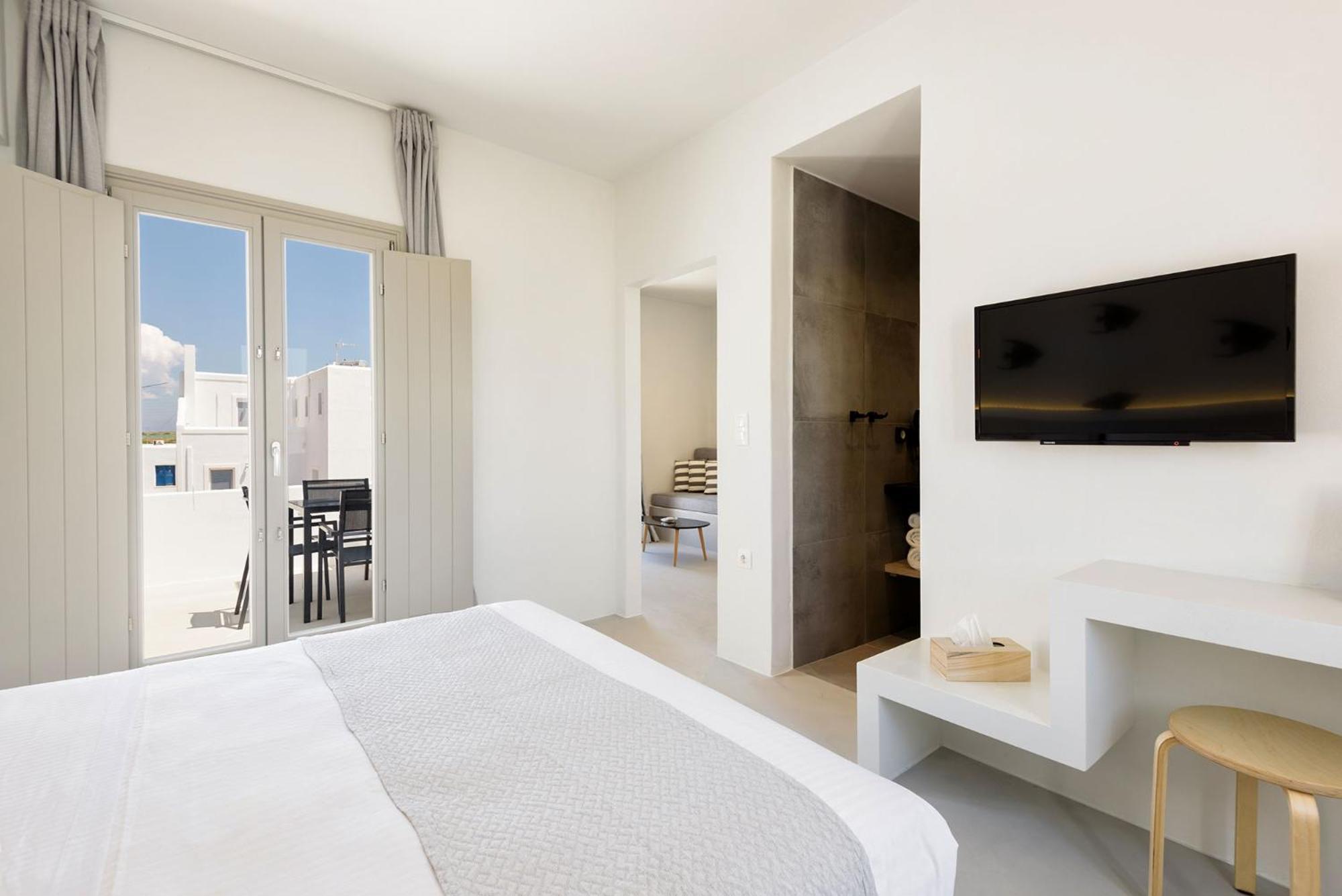 Peven Suites 纳乌萨 外观 照片