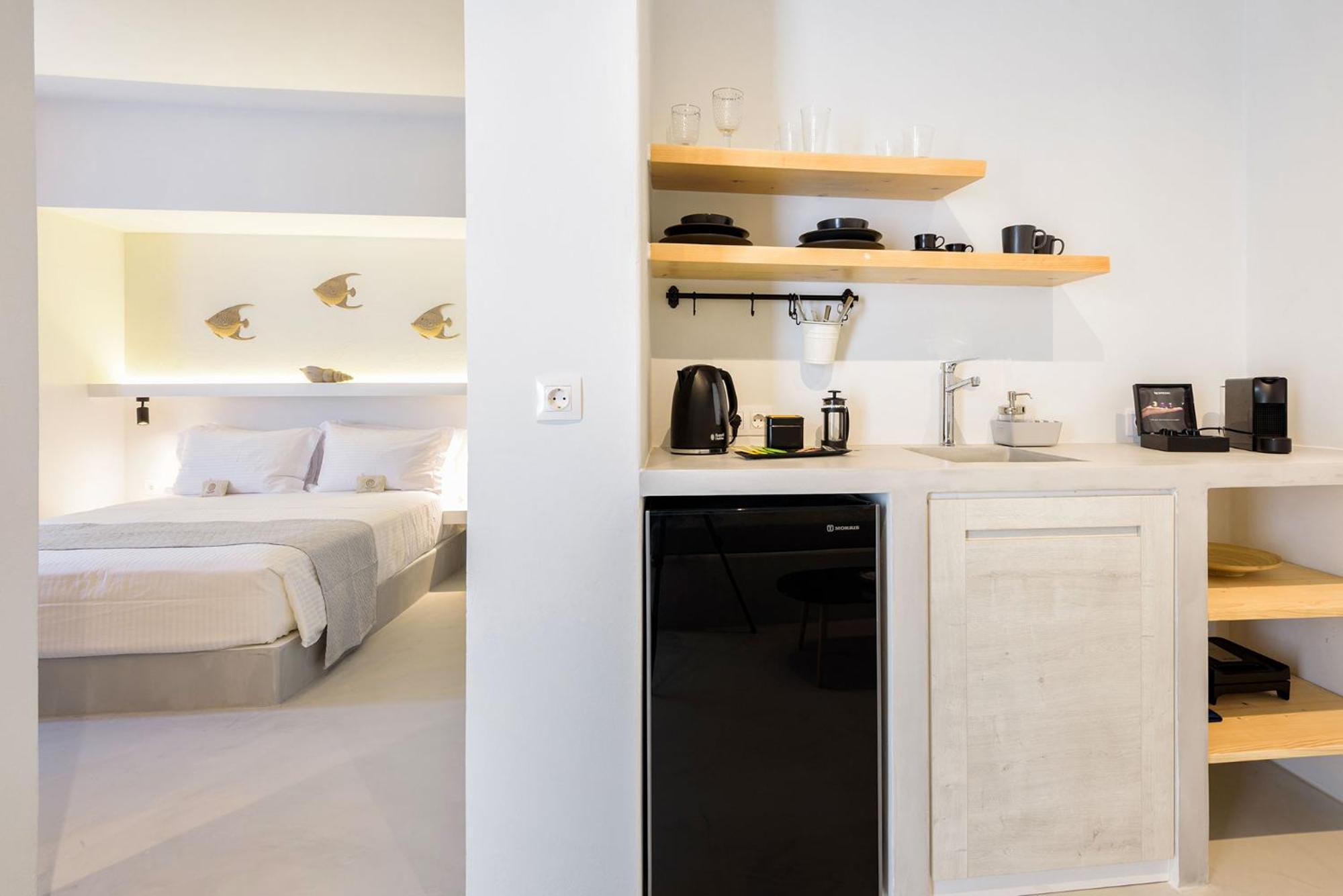 Peven Suites 纳乌萨 外观 照片