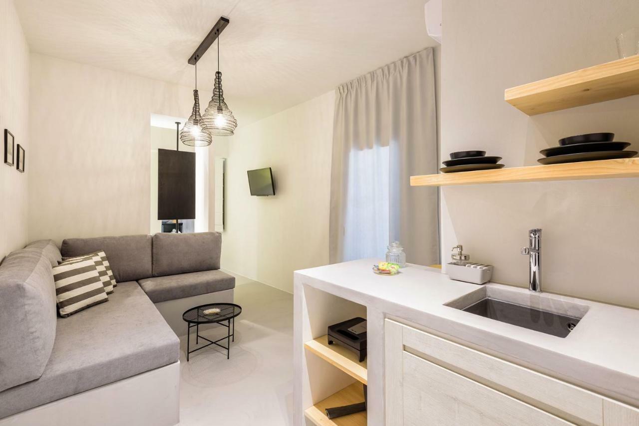 Peven Suites 纳乌萨 客房 照片